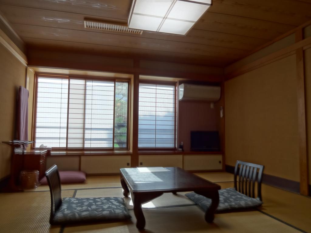 Jizokan Matsuya Ryokan Наґано Номер фото
